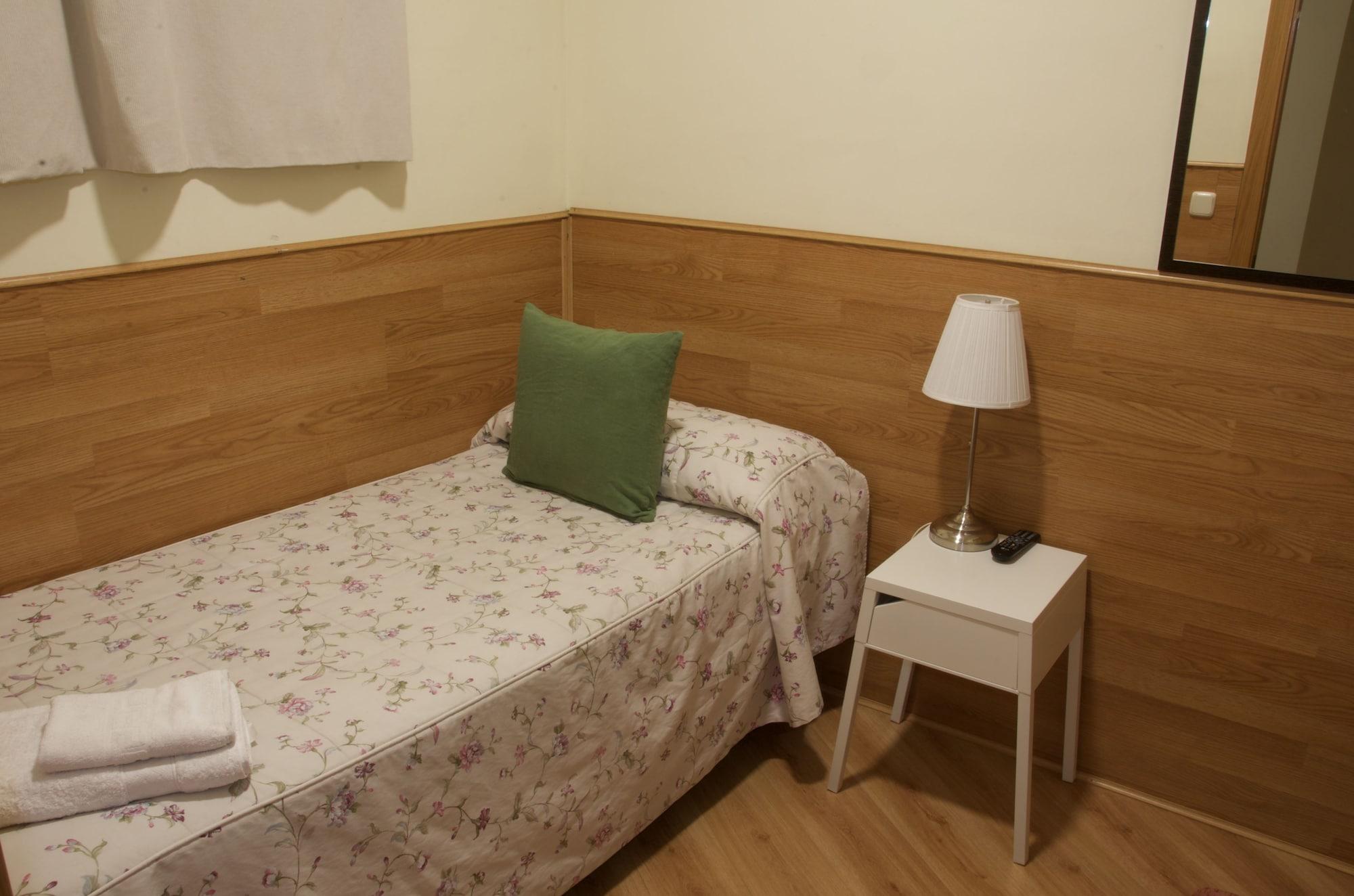 Hostal Nersan2 Мадрид Экстерьер фото
