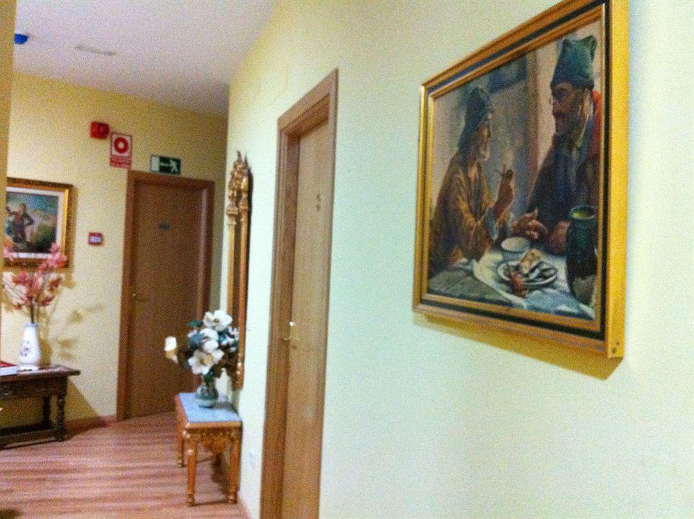 Hostal Nersan2 Мадрид Экстерьер фото