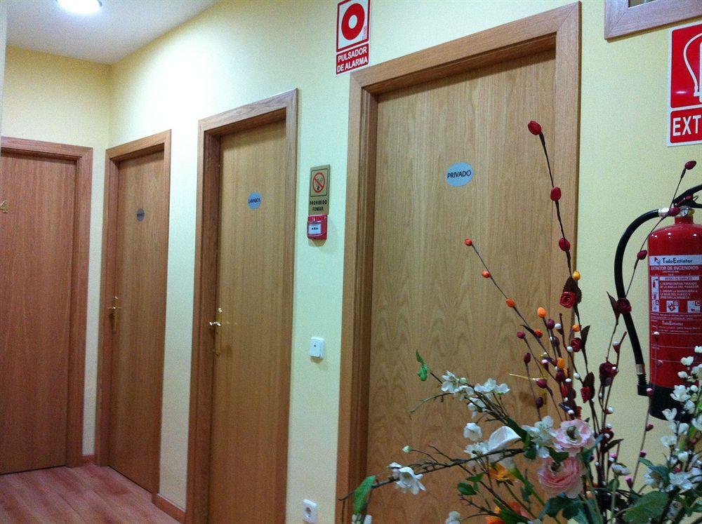 Hostal Nersan2 Мадрид Экстерьер фото