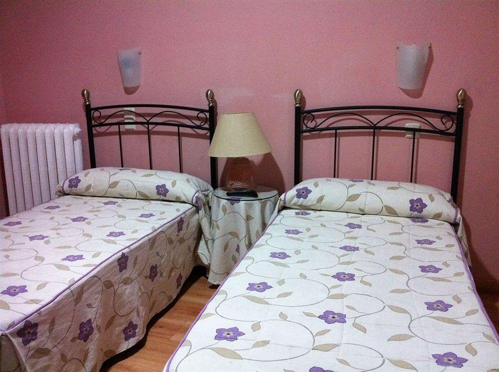 Hostal Nersan2 Мадрид Экстерьер фото