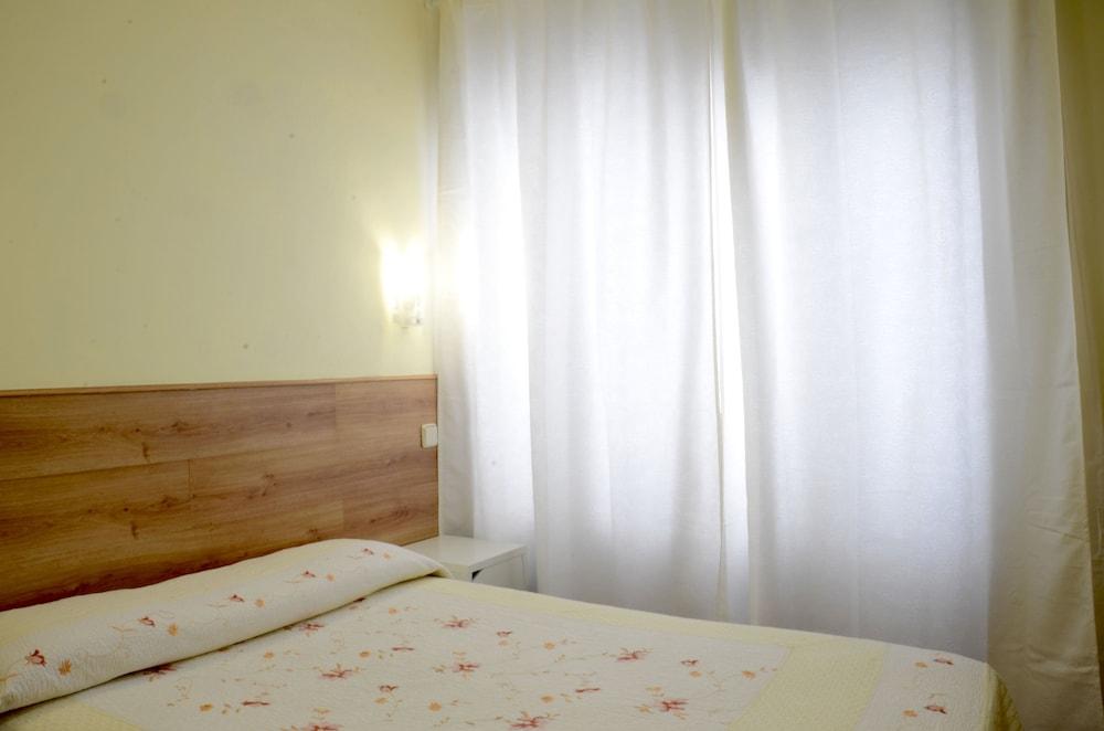Hostal Nersan2 Мадрид Экстерьер фото