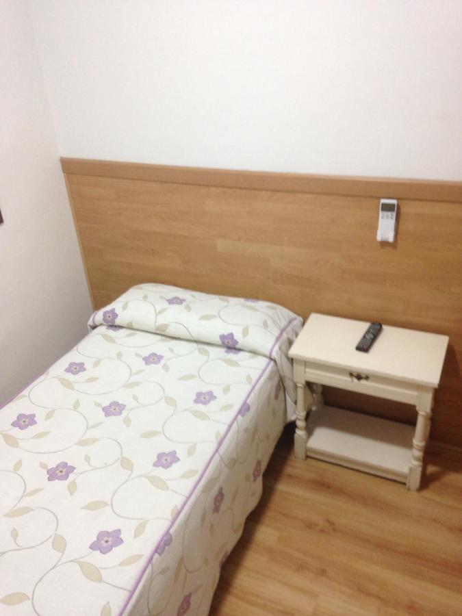 Hostal Nersan2 Мадрид Экстерьер фото